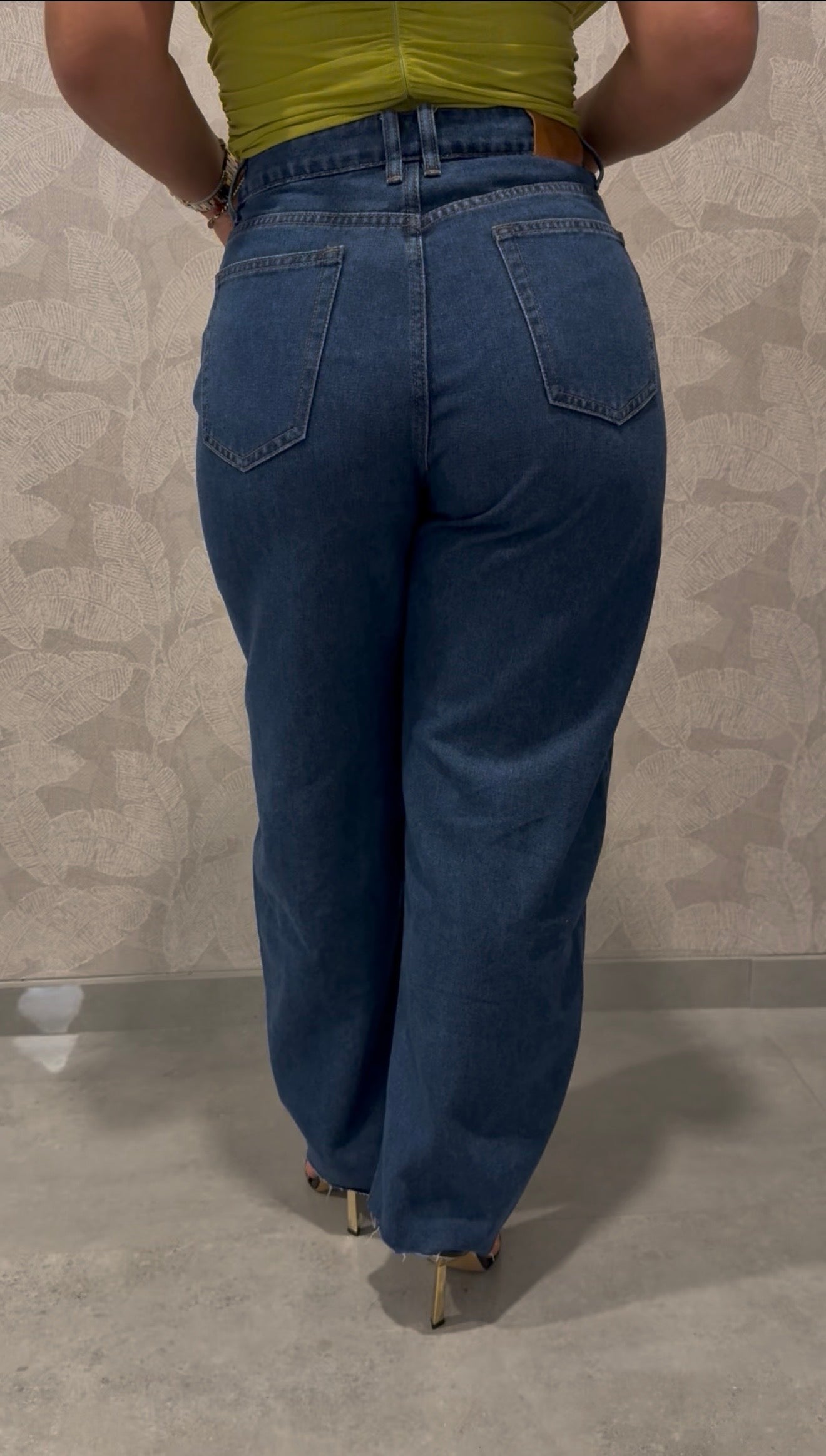 BARREL JEAN